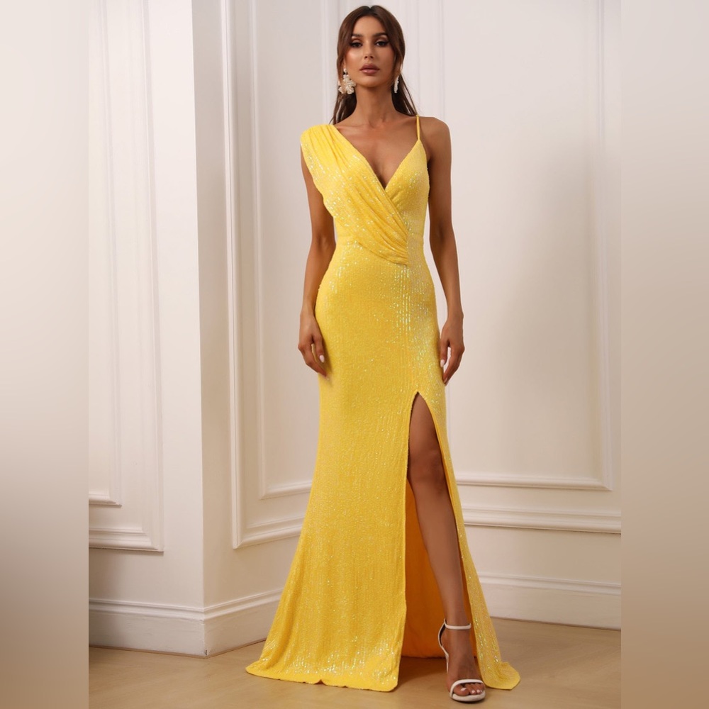Faeriesty - Elegant Spaghetti Strap Sequins Dress - M